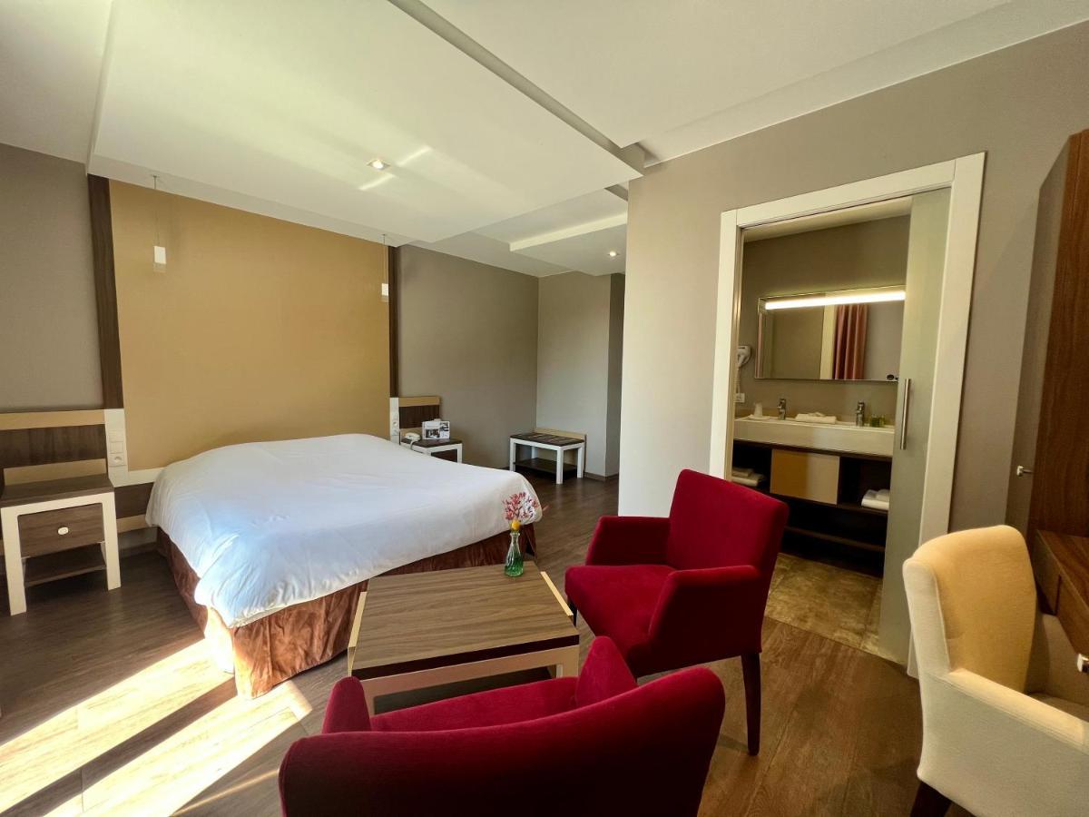Hotel Les Bergeronnettes Champagneux ภายนอก รูปภาพ