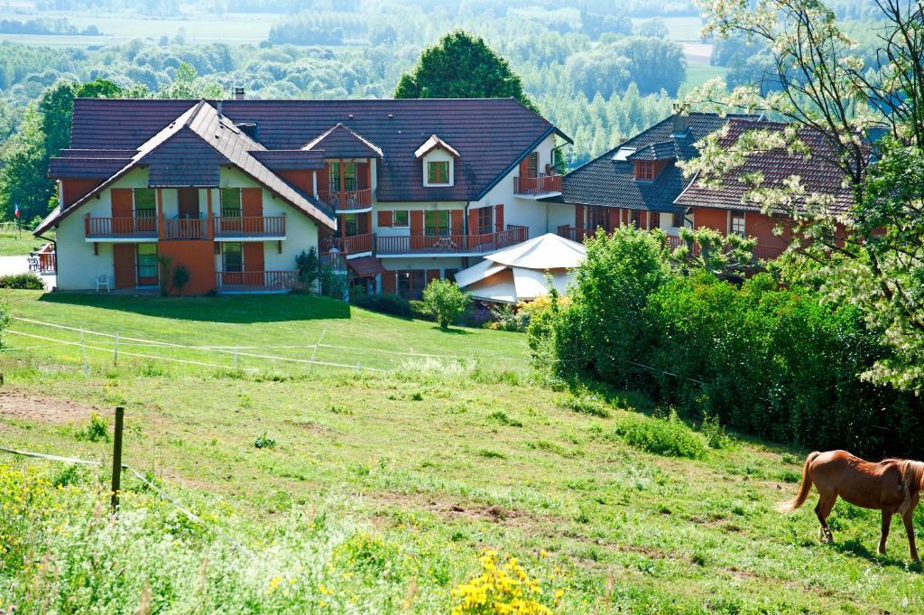 Hotel Les Bergeronnettes Champagneux ภายนอก รูปภาพ
