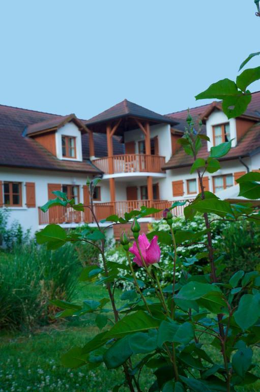 Hotel Les Bergeronnettes Champagneux ภายนอก รูปภาพ